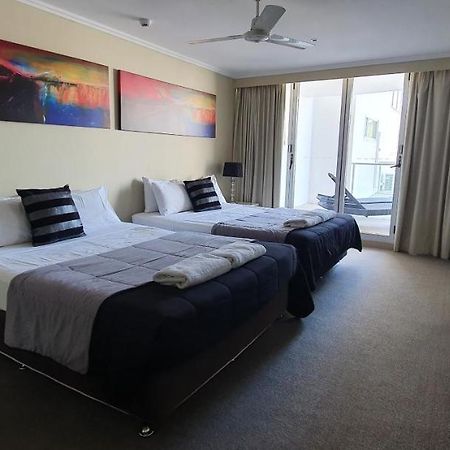 Pier Resort Urangan Экстерьер фото