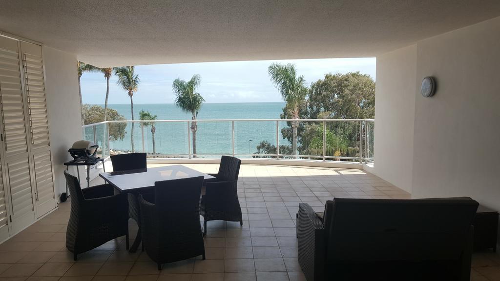 Pier Resort Urangan Экстерьер фото