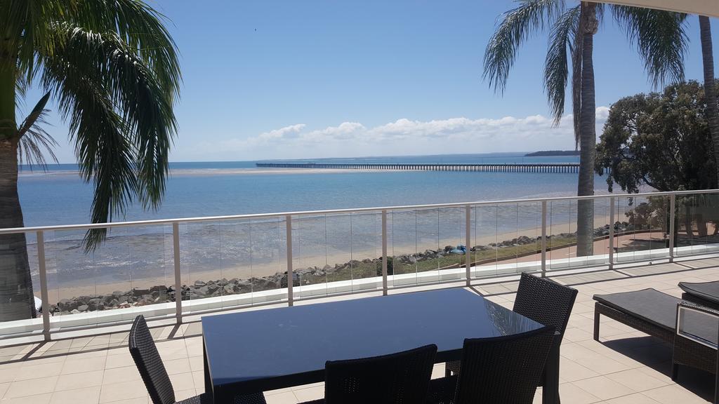 Pier Resort Urangan Экстерьер фото