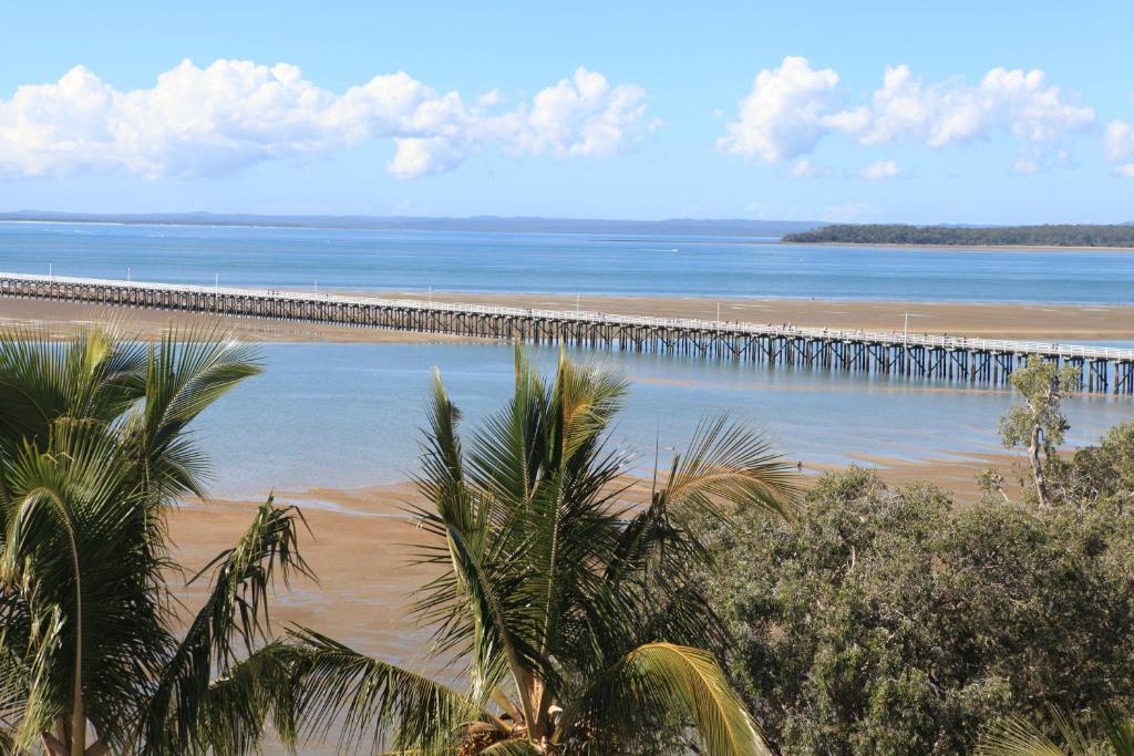 Pier Resort Urangan Номер фото