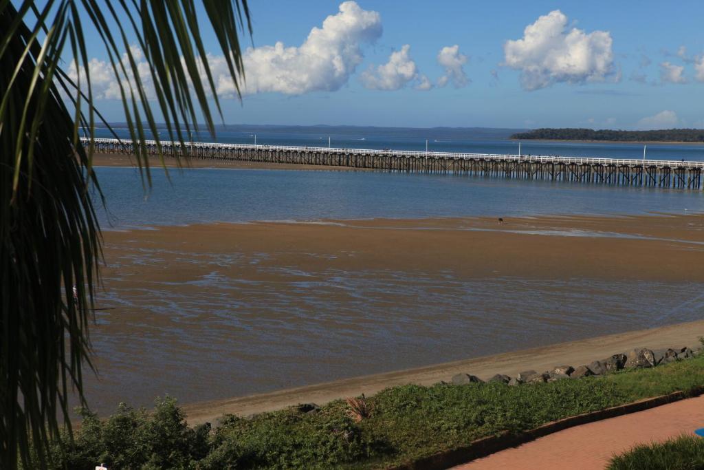 Pier Resort Urangan Номер фото